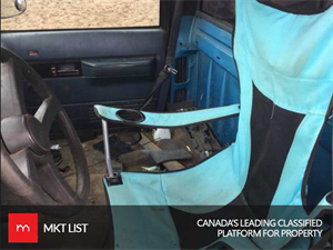 Weird canada: A Lawn chair for Drivers Seat, Isn’t that Comforting?